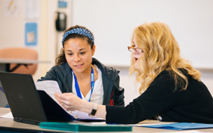 student meeting with advisor