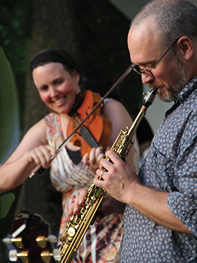 Daryl Snider MA ’12 and Frances Crowhill Miller GC ’11