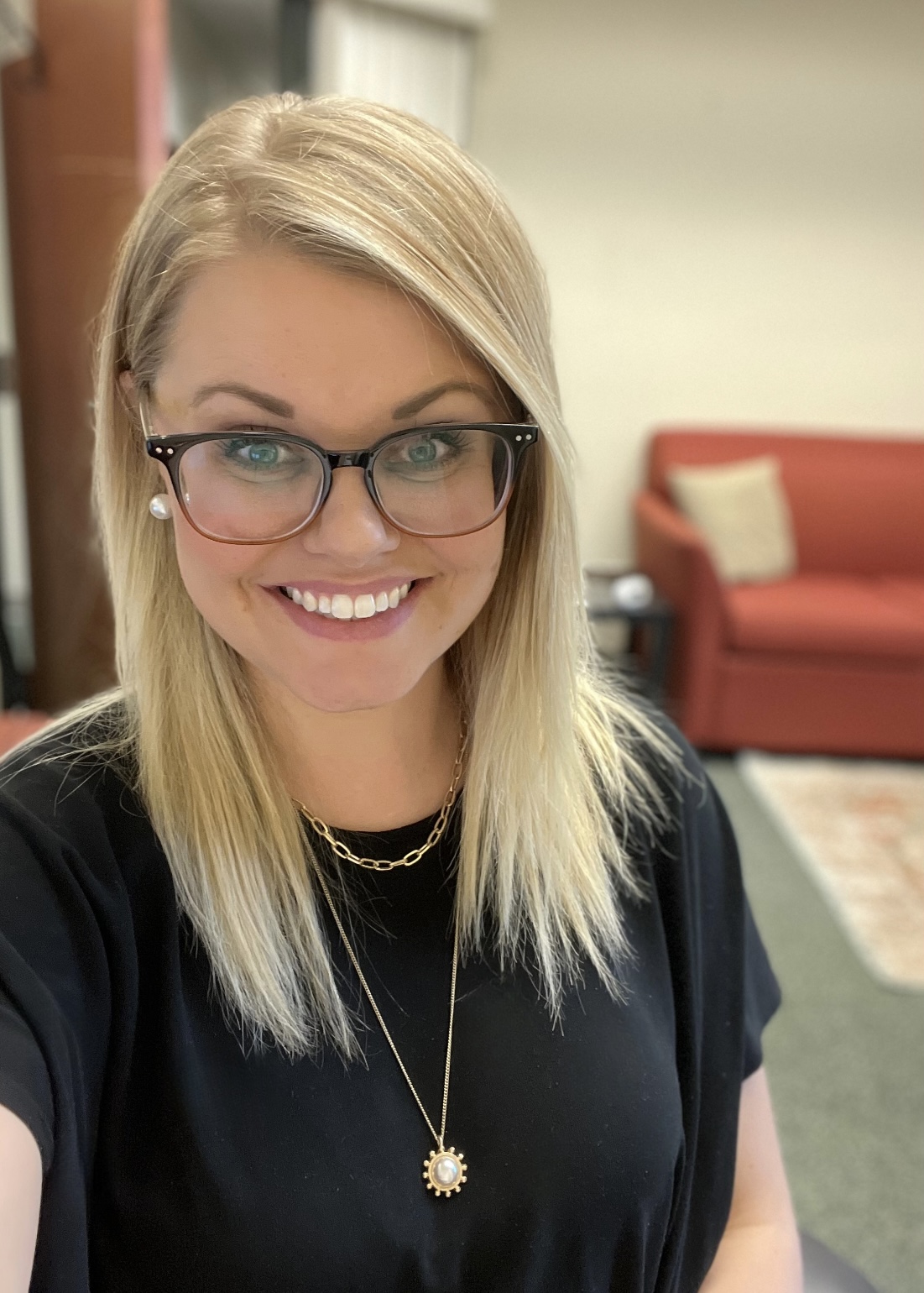 Nikki Dovel headshot